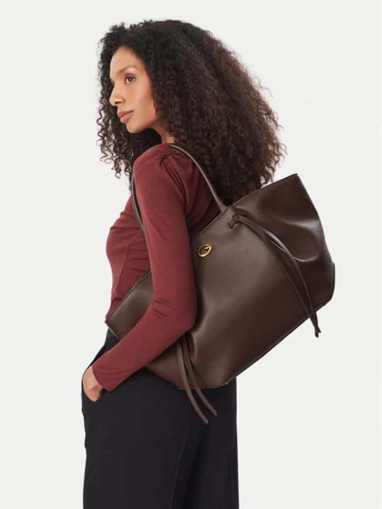 Zdjęcie produktu Torebka Guess Allegra HWBG22 37230 Brązowy ciemny