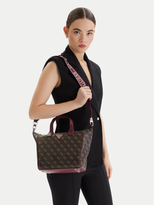 Zdjęcie produktu Torebka Guess Follie Travel TWLQ96 76019 Brązowy