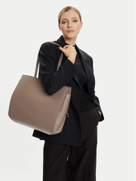 Zdjęcie produktu Torebka Patrizia Pepe 8B0235 / L001-B744 Brązowy