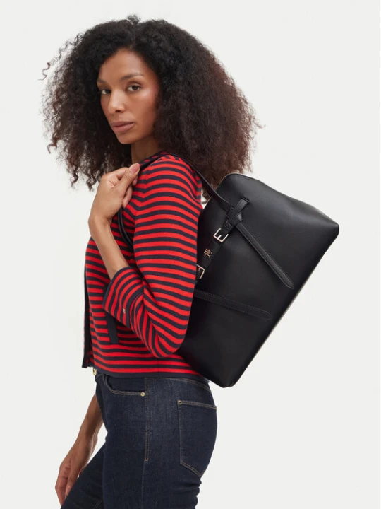 Zdjęcie produktu Torebka Tommy Hilfiger Th Buckle Tote AW0AW19032 Czarny