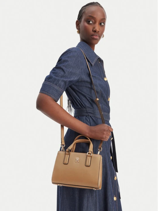 Zdjęcie produktu Torebka Tommy Hilfiger Th Daily Mini Tote AW0AW18379 Brązowy