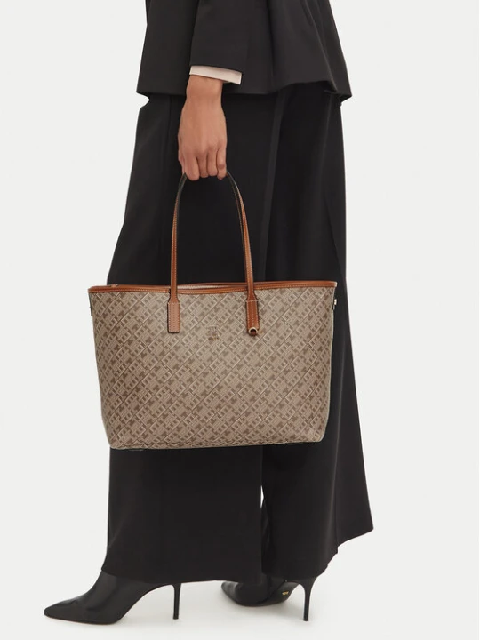 Zdjęcie produktu Torebka Tommy Hilfiger Th Monoplay Leather Tote AW0AW17416 Beżowy jasny