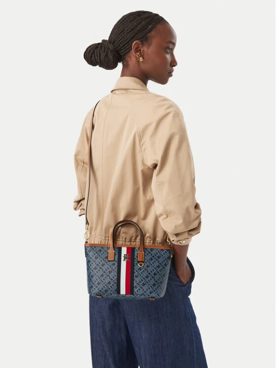 Zdjęcie produktu Torebka Tommy Hilfiger Th Monoplay Mini Tote Corp AW0AW19177 Granatowy