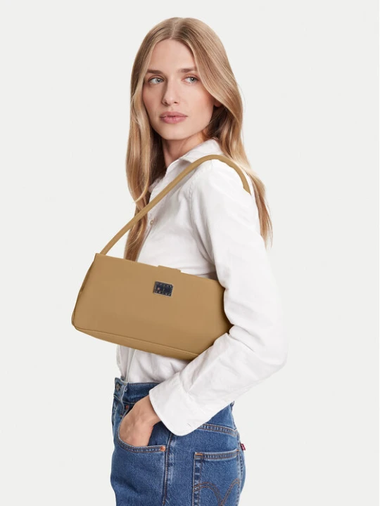 Zdjęcie produktu Torebka Tommy Jeans AW0AW17295 ACT Beżowy