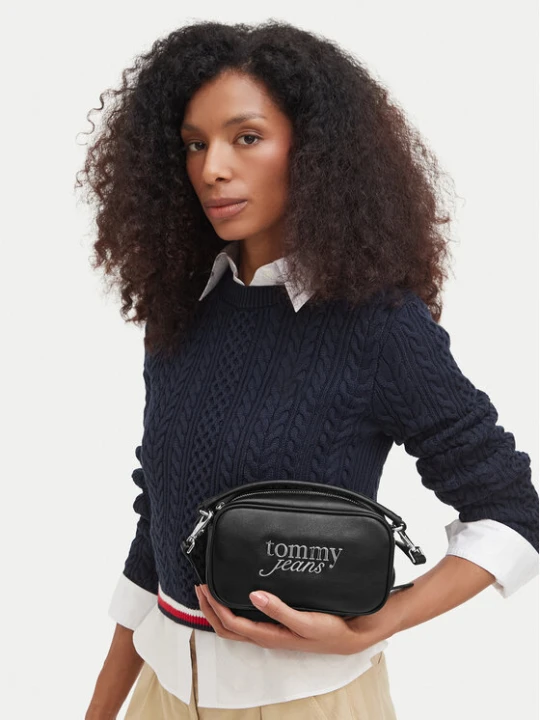 Zdjęcie produktu Torebka Tommy Jeans Tjw Bold Script Camera Bag AW0AW19053 Czarny