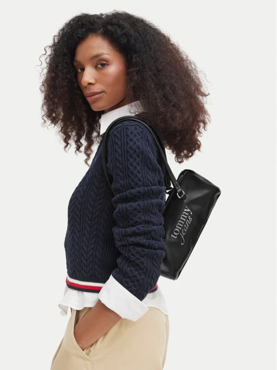 Zdjęcie produktu Torebka Tommy Jeans Tjw Bold Script Shoulder Barrel AW0AW19055 Czarny