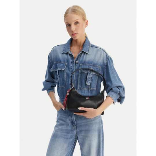 Zdjęcie produktu Torebka Tommy Jeans Tjw City Charm Shoulder Bag AW0AW18458 Czarny