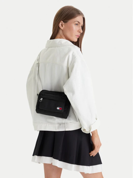 Zdjęcie produktu Torebka Tommy Jeans Tjw Ess Daily Crossover AW0AW18462 Czarny