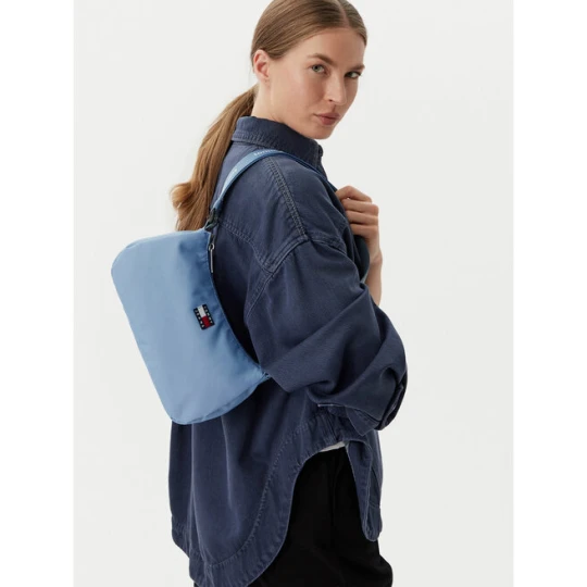 Zdjęcie produktu Torebka Tommy Jeans Tjw Ess Daily Shoulder Bag AW0AW18768 Niebieski jasny