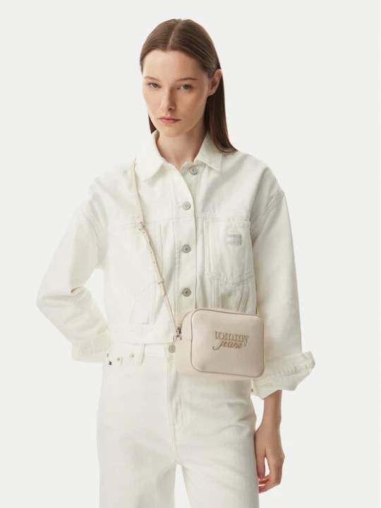 Zdjęcie produktu Torebka Tommy Jeans Tjw Must Camera Bag AW0AW18451 Kremowy
