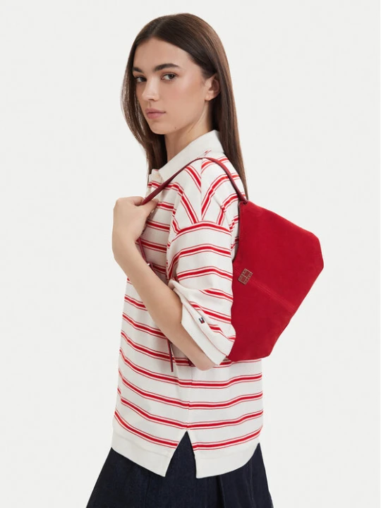 Zdjęcie produktu Torebka Tommy Jeans Tjw Slouchy Suede Shoulder Bag AW0AW18859 Czerwony
