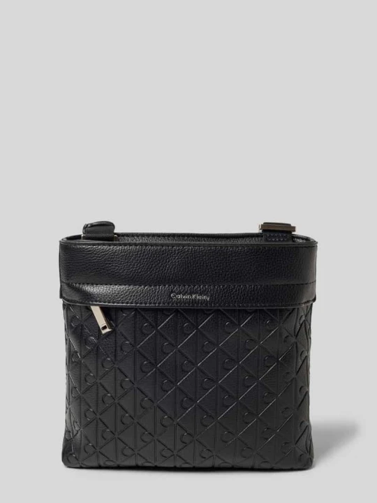 Zdjęcie produktu Torebka z detalem z logo i paskiem na ramię Calvin Klein Czarny