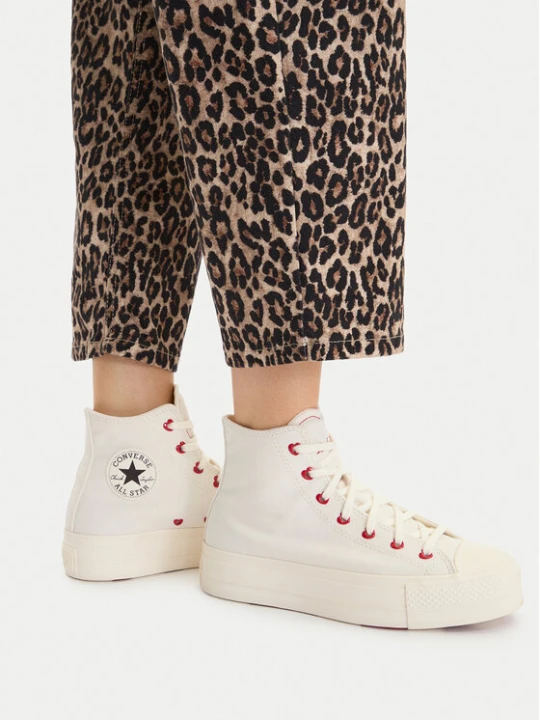 Zdjęcie produktu Trampki Converse Chuck Taylor All Star Lift Platform Hearts A19058C Biały
