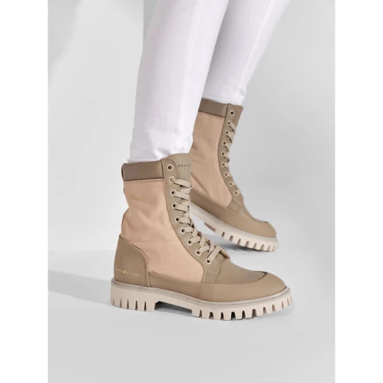 Zdjęcie produktu Trapery Tommy Hilfiger Th Casual Lace Up Boot FW0FW06549 Beżowy