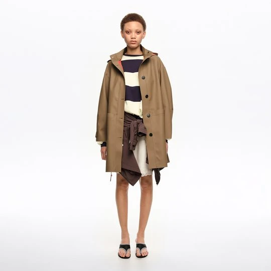 Zdjęcie produktu Trencz litera A gumowane wykończenie ciemny camel BIMBA Y LOLA DARK CAMEL