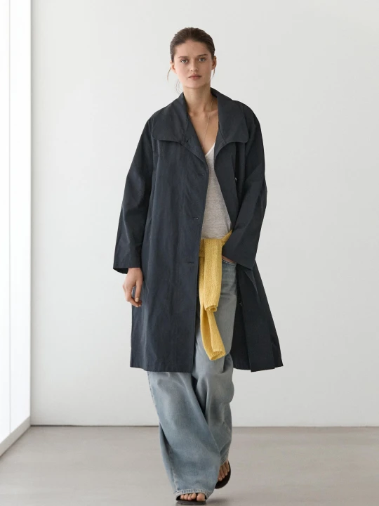Zdjęcie produktu Trencz Z Tkaniny Technicznej Ze Stójką - Ciemnomorski - - Massimo Dutti - Female
