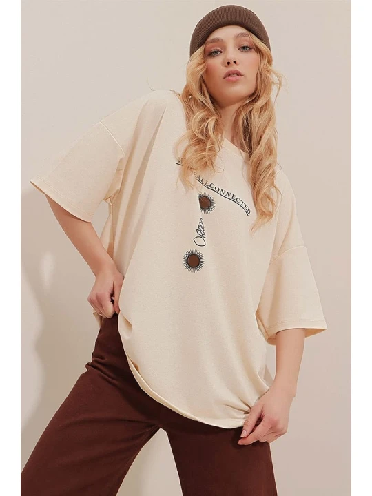 Zdjęcie produktu Trend Alacati Koszulka "Trend Alaçat Stili" w kolorze beżowym rozmiar: XL