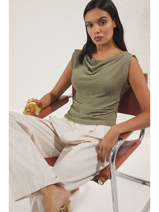Zdjęcie produktu trendyol Bluzka w kolorze khaki rozmiar: S