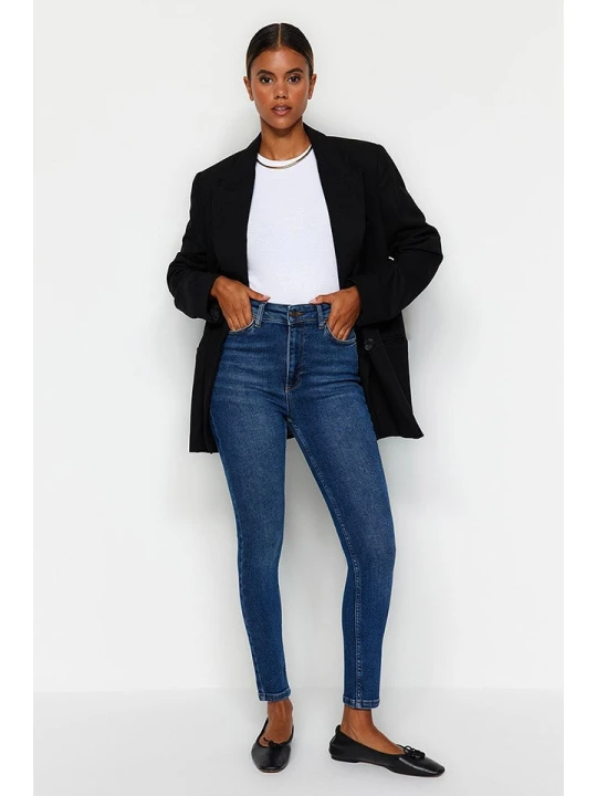 Zdjęcie produktu trendyol Dżinsy - Skinny fit - w kolorze granatowym rozmiar: 32