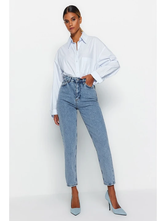 Zdjęcie produktu trendyol Dżinsy - Tapered fit - w kolorze niebieskim rozmiar: 32