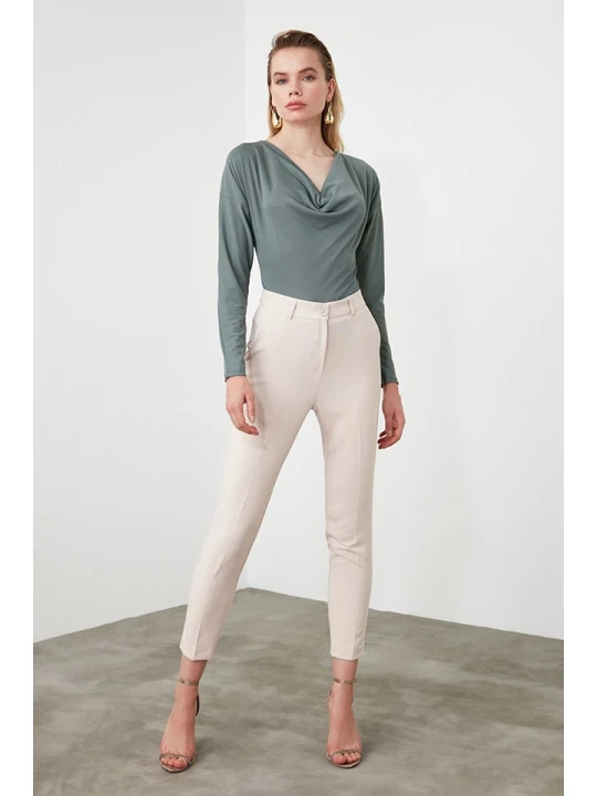 Zdjęcie produktu trendyol Spodnie chino w kolorze jasnoróżowym rozmiar: 34