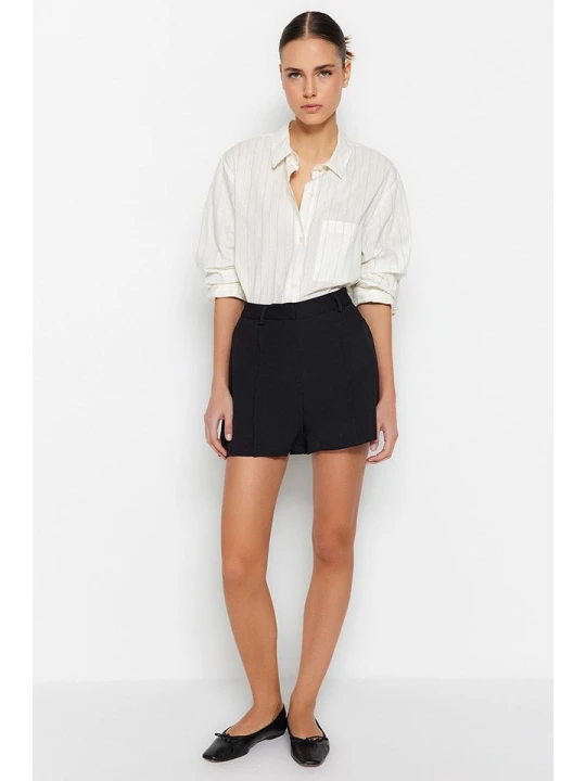 Zdjęcie produktu trendyol Szorty w kolorze czarnym rozmiar: 36