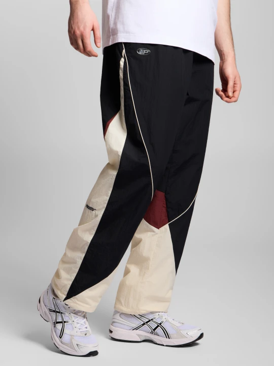 Zdjęcie produktu Trousers spodnie regular męskie białe Klasyk