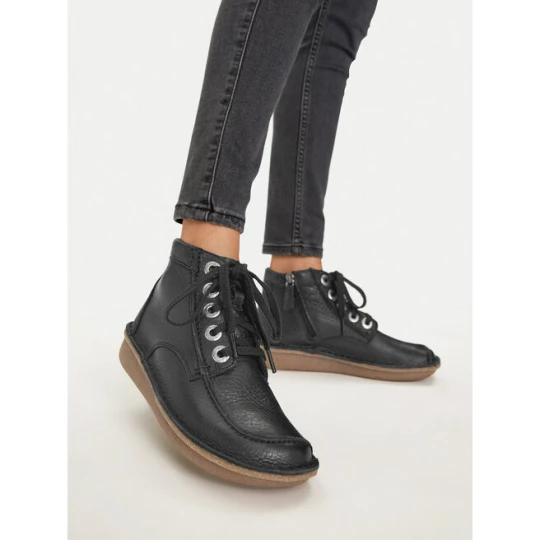 Zdjęcie produktu Trzewiki Clarks Funny Cedar 261738844 Czarny