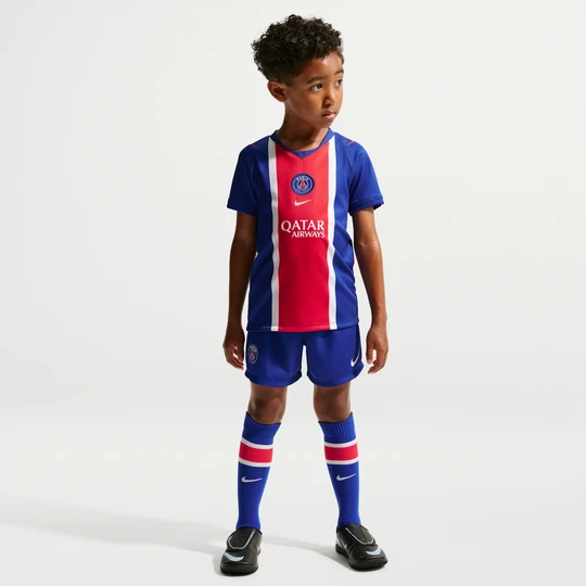 Zdjęcie produktu Trzyczęściowy strój do piłki nożnej dla małych dzieci Nike Paris Saint-Germain Stadium 2026 (wersja domowa) – replika - Niebieski