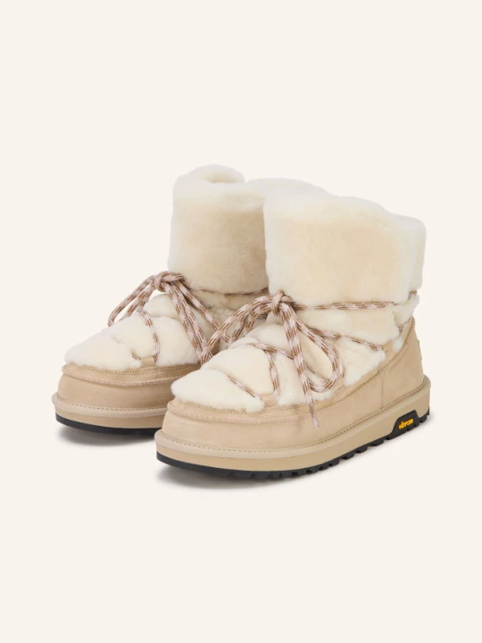 Zdjęcie produktu Ugg Botki Classic Tread Fluffed weiss