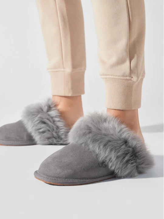 Zdjęcie produktu Ugg Kapcie W Scuff Sis 1122750 Szary