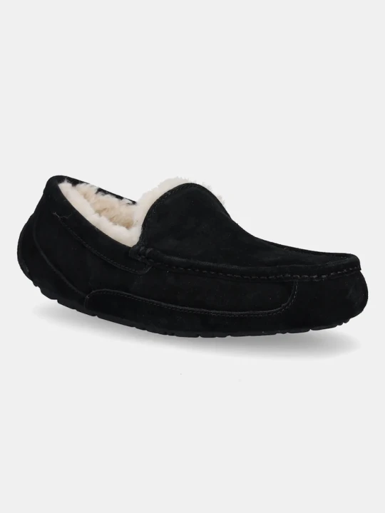 Zdjęcie produktu UGG - Kapcie zamszowe Ascot czarny