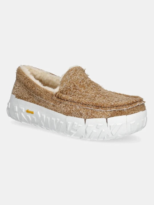Zdjęcie produktu UGG mokasyny zamszowe Ascot Wrap Tech brązowy