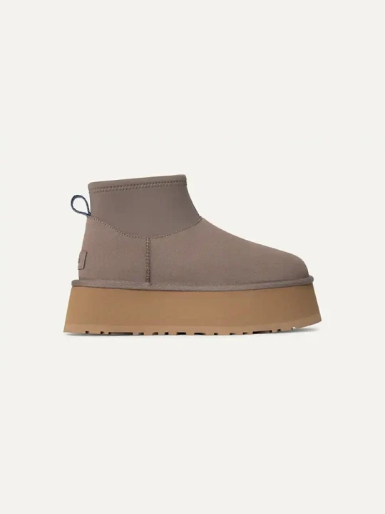 Zdjęcie produktu UGG Skórzane botki "Classic Mini Dipper" w kolorze fioletowym rozmiar: 40