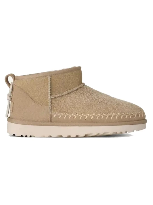 Zdjęcie produktu UGG Skórzane botki "Classic Ultra Mini Biarritz" w kolorze beżowym rozmiar: 38