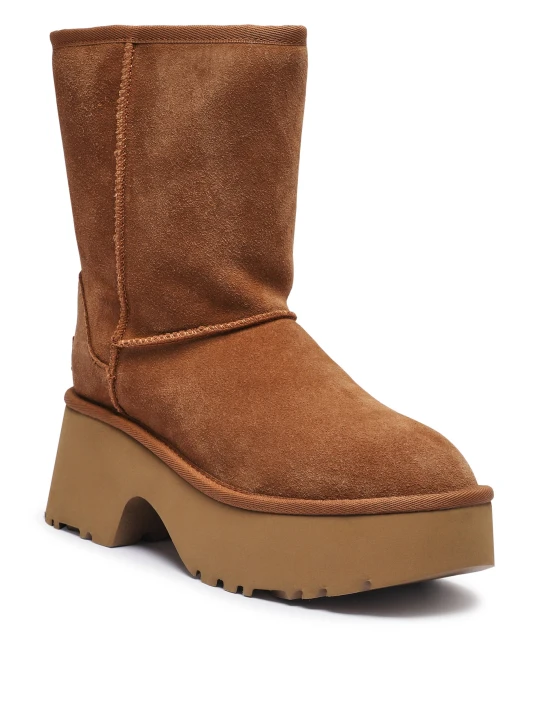 Zdjęcie produktu UGG Śniegowce Classic Short New Heights | zamsz | wełna brązowy