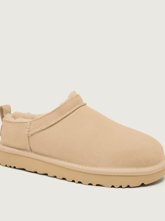 Zdjęcie produktu UGG Śniegowce W Classic Micro | zamsz | wełna beżowy
