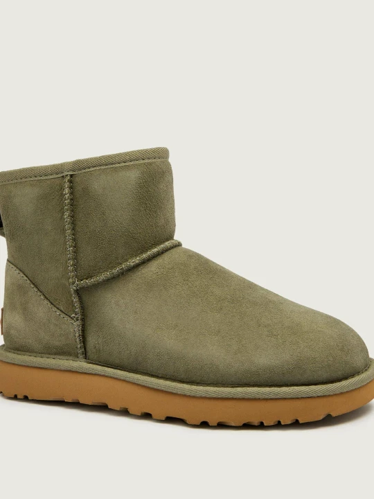 Zdjęcie produktu UGG Śniegowce W Classic Mini II |zamsz zielony