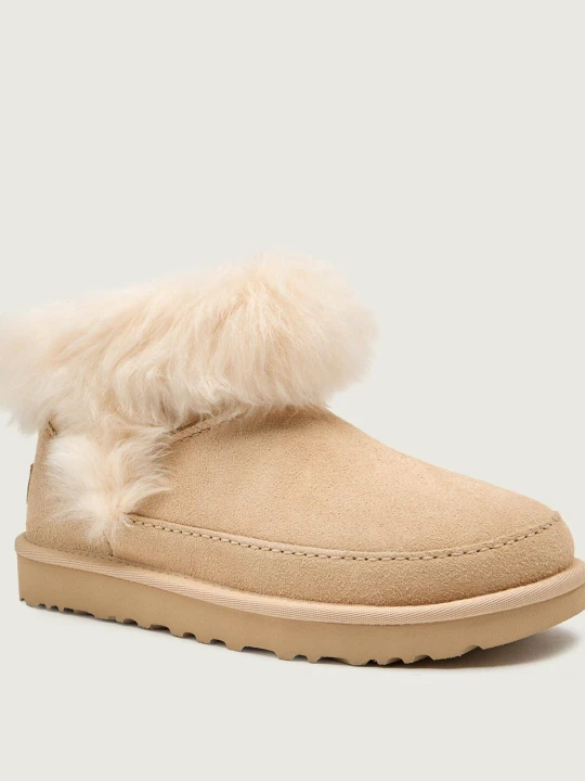 Zdjęcie produktu UGG Śniegowce W CLASSIC ULTRA MINI CHALET | shearling | zamsz beżowy