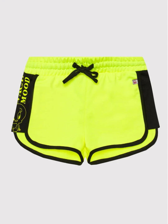 Zdjęcie produktu United Colors Of Benetton Szorty sportowe LOONEY TUNES 3BT0C900T Zielony Regular Fit