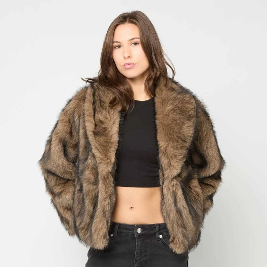 Zdjęcie produktu Short Faux Fur Jacket Urban Classics brązowy