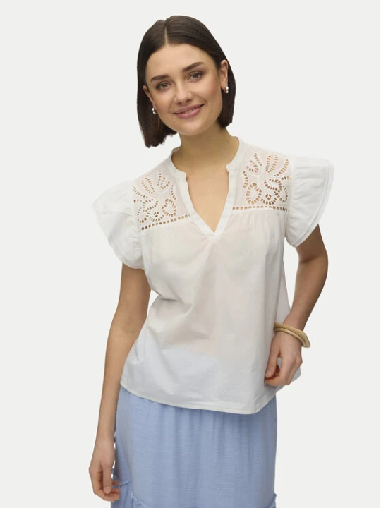 Zdjęcie produktu Vero Moda Bluzka Line 10347292 Biały Regular Fit