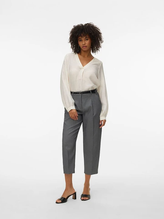 Zdjęcie produktu Vero Moda Bluzka "Urli" w kolorze kremowym rozmiar: S