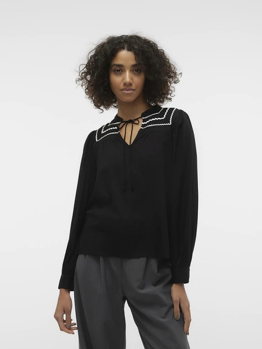 Zdjęcie produktu Vero Moda Bluzka w kolorze czarnym rozmiar: M