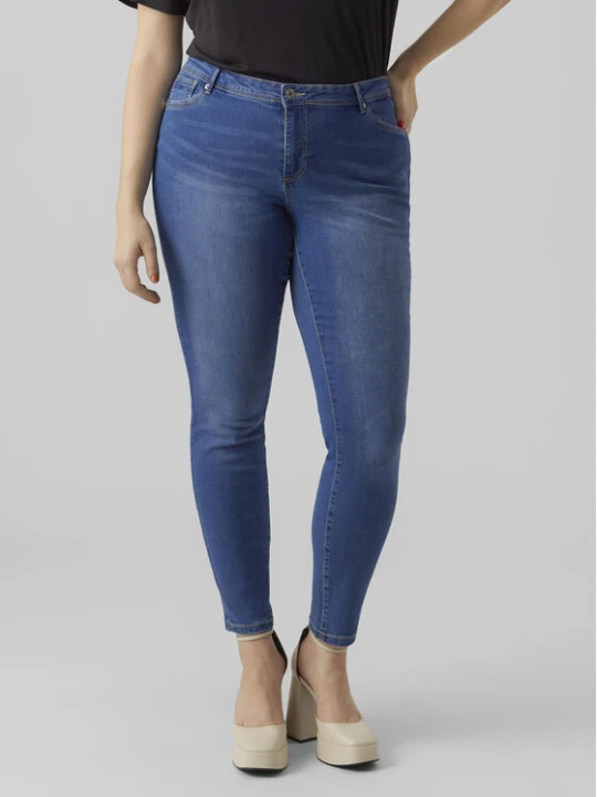 Zdjęcie produktu Vero Moda Curve Jeansy Fanya 10287061 Niebieski Slim Fit