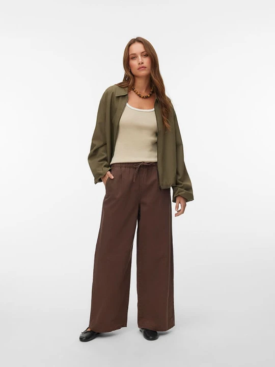 Zdjęcie produktu Vero Moda Dżinsy - Comfort fit - w kolorze brązowym rozmiar: W29 / L32