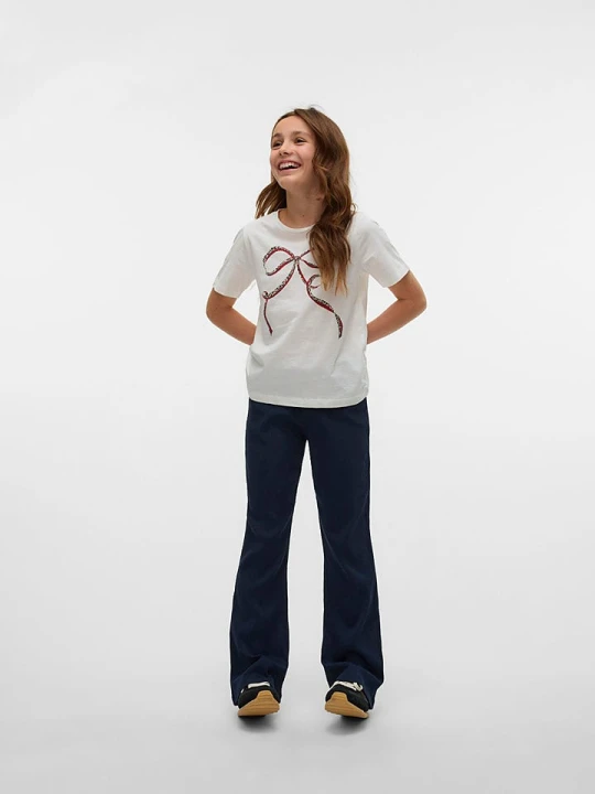 Zdjęcie produktu Vero Moda Girl Koszulka "Kelly" w kolorze kremowym rozmiar: 146 / 152