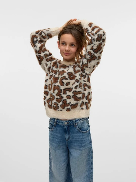Zdjęcie produktu Vero Moda Girl Sweter "Jungle" w kolorze beżowo-jasnobrązowym rozmiar: 146/152