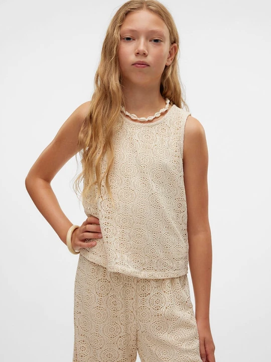 Zdjęcie produktu Vero Moda Girl Top "Maya" w kolorze beżowym rozmiar: 122/128