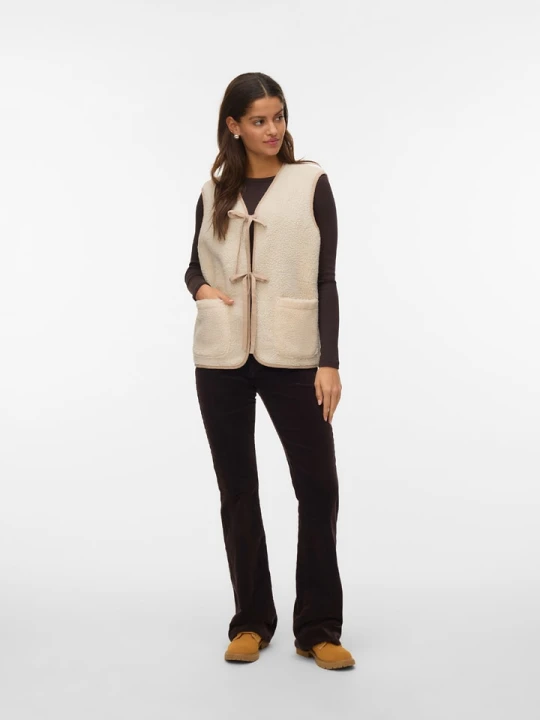Zdjęcie produktu Vero Moda Kamizelka pluszowa w kolorze beżowym rozmiar: XL